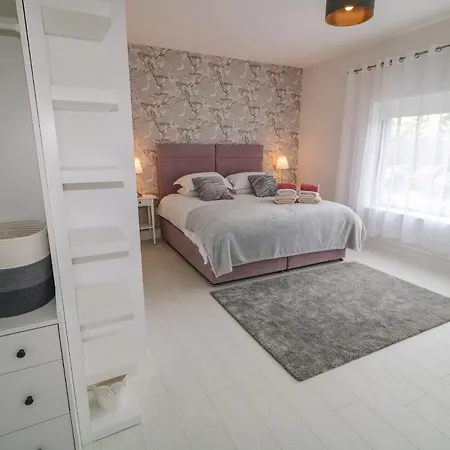 Holiday home Wee Andy's Buncrana